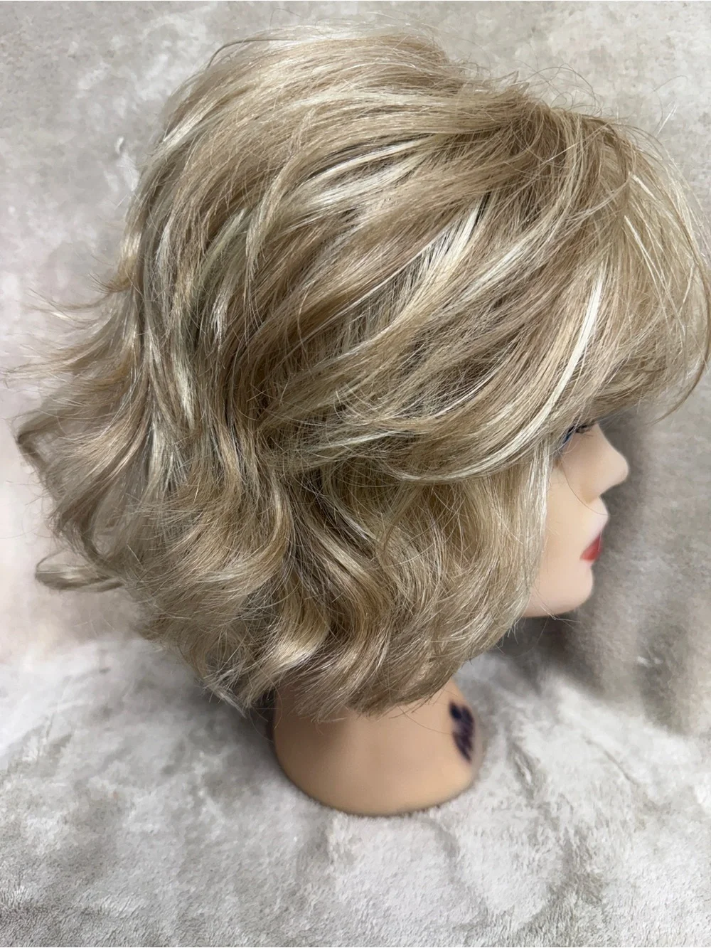 Wig pro LIANA wig average size synthetic basic cap sandy blonde